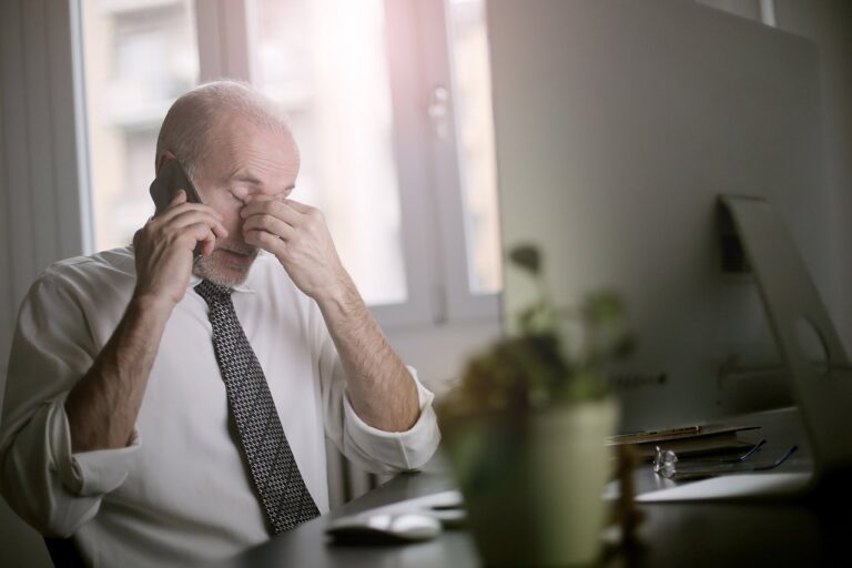 HOW THE SELFISH “SILO” MENTALITY COULD BE DAMAGING YOUR FACTORY’S PROFITS
